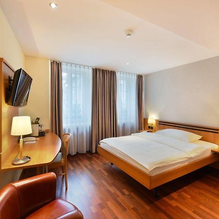 Apart Hotel Amadeo โซฟิงเงน ภายนอก รูปภาพ