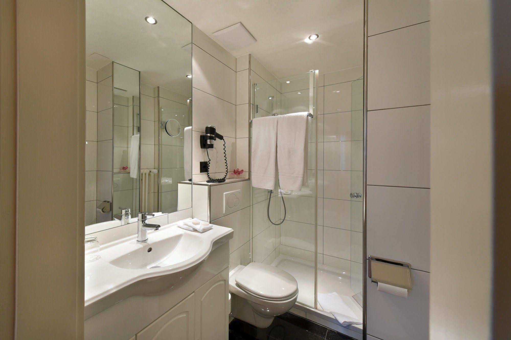 Apart Hotel Amadeo โซฟิงเงน ภายนอก รูปภาพ